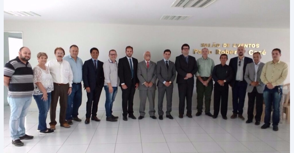 Sindloja recebe visita do procurador geral do TCE de Pernambuco